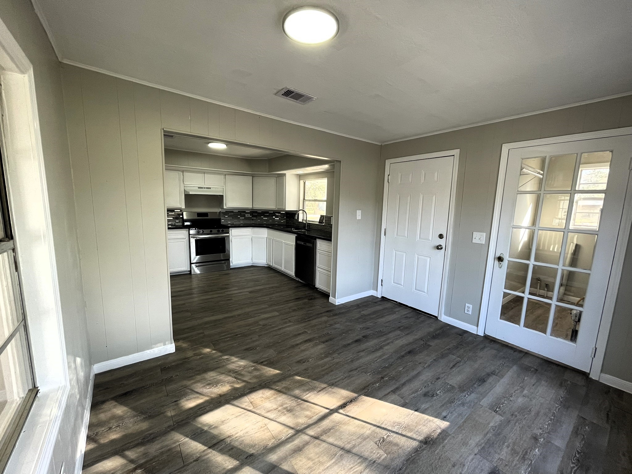 104 County Road 2401 Hull, TX 77564 - Photo 22 of 43 Utility room entrance just off breakfast room