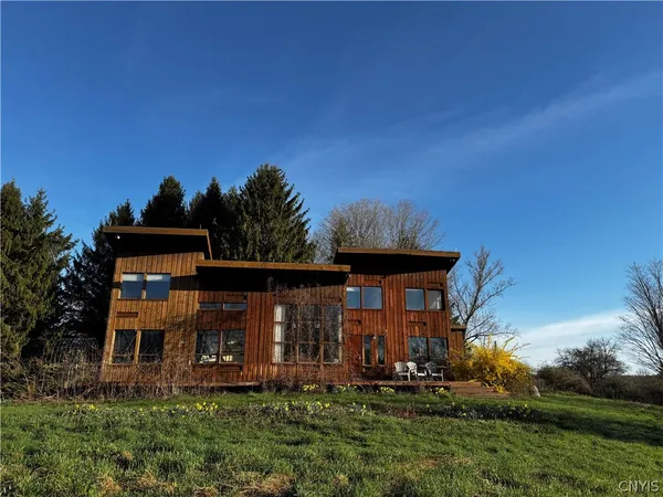 $375,000 | 2846 West Hill Road, Madison, NY 13346