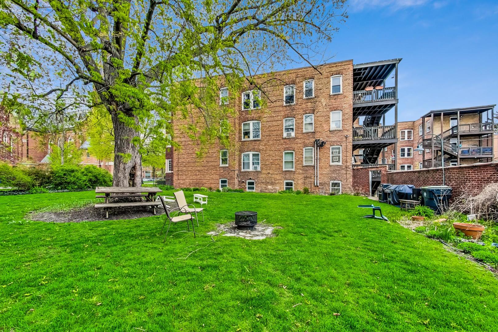 813 Ridge Avenue, Unit 3 Evanston, IL 60202 - Photo 18 of 23 Gallery Image 18