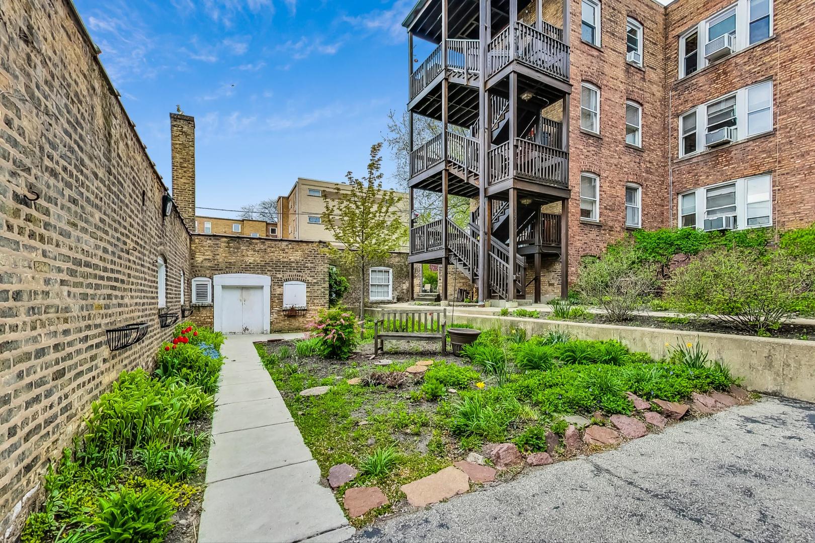 813 Ridge Avenue, Unit 3 Evanston, IL 60202 - Photo 20 of 23 Gallery Image 20