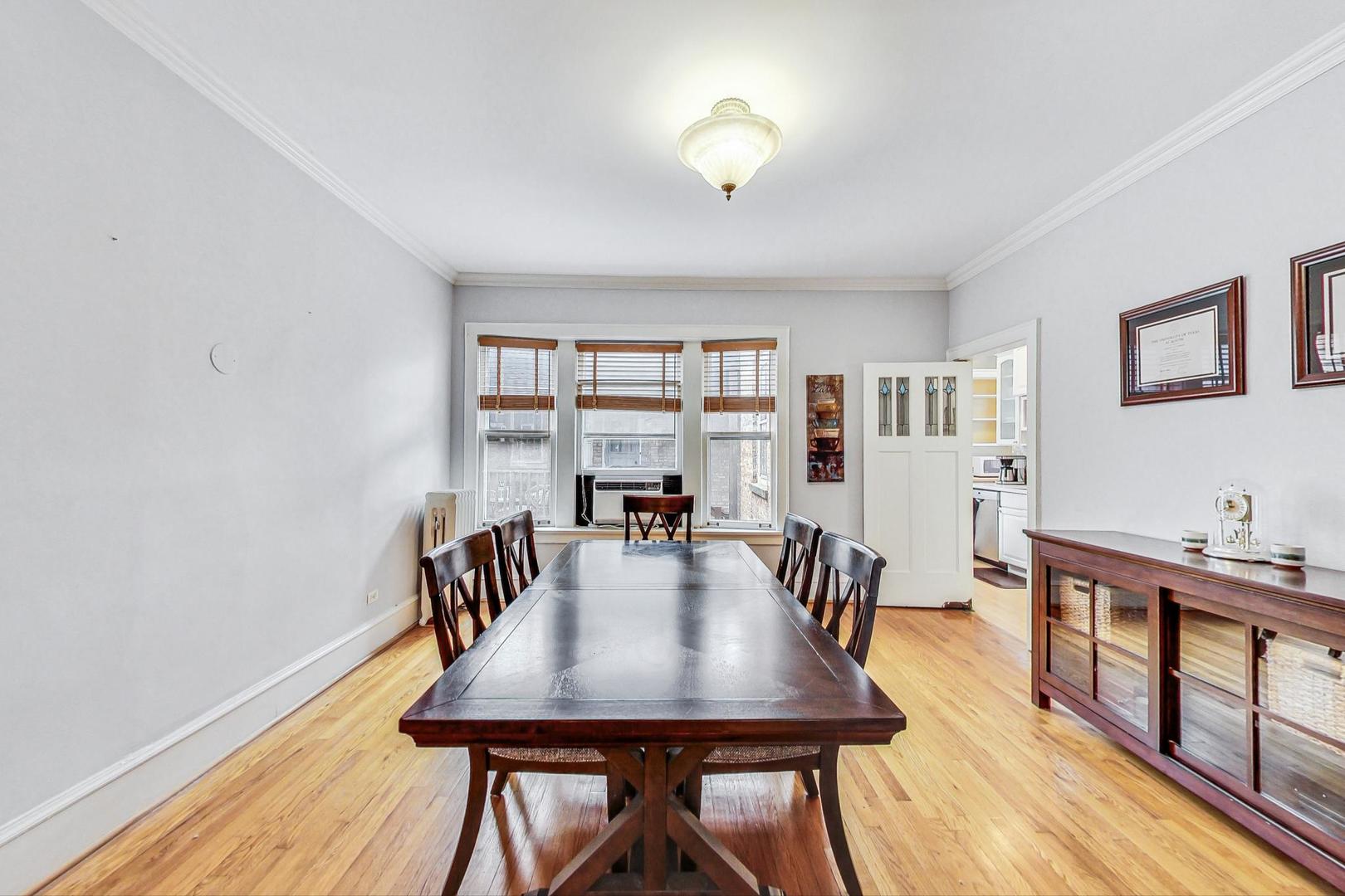 813 Ridge Avenue, Unit 3 Evanston, IL 60202 - Photo 4 of 23 Gallery Image 4