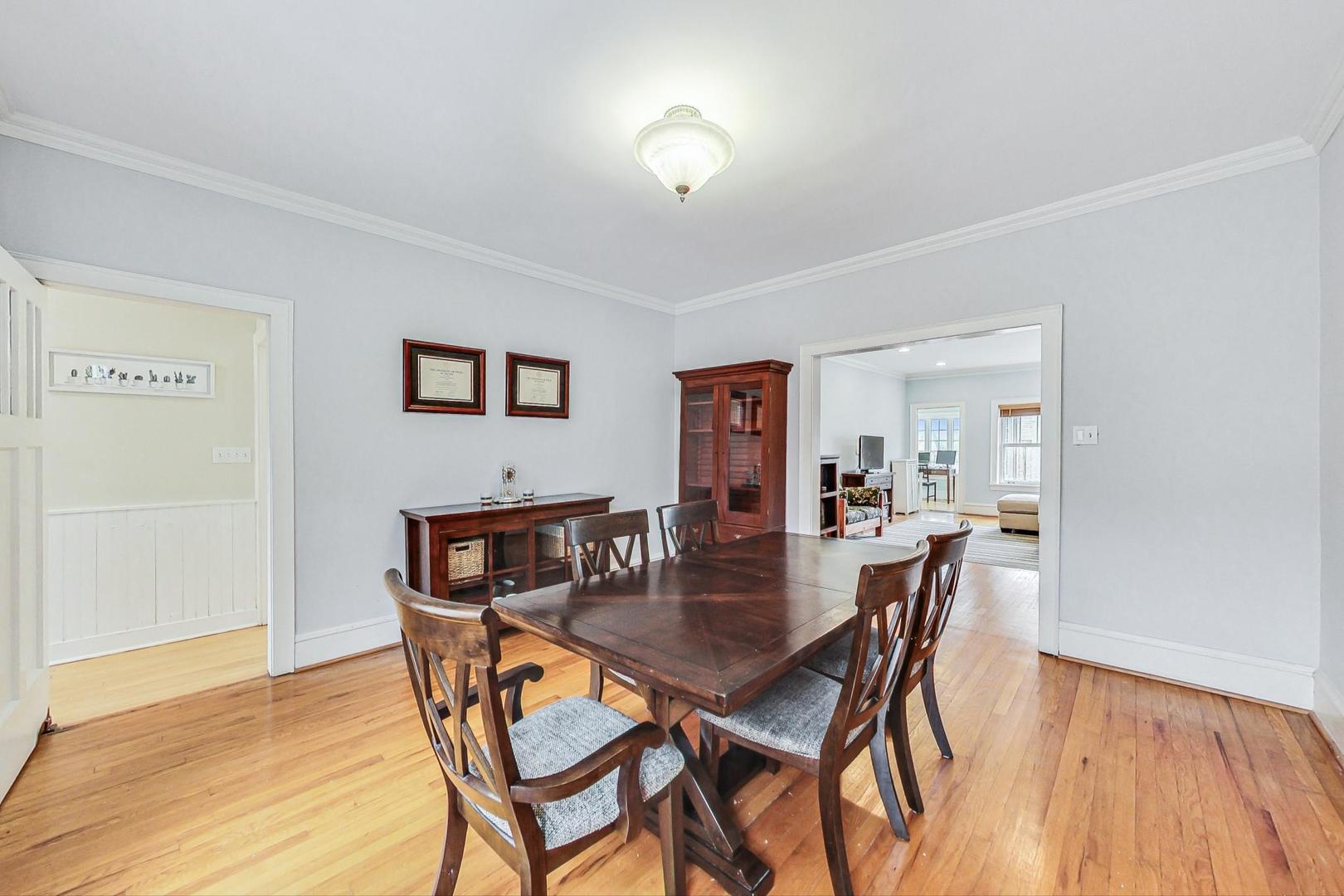 813 Ridge Avenue, Unit 3 Evanston, IL 60202 - Photo 5 of 23 Gallery Image 5