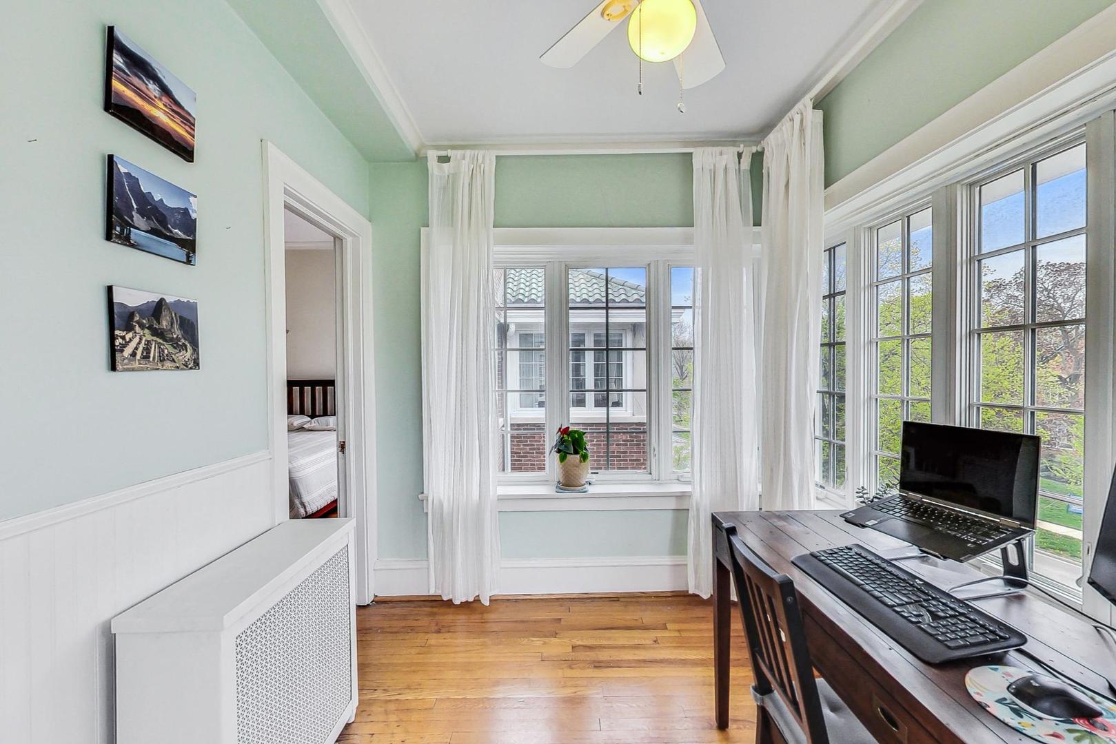 813 Ridge Avenue, Unit 3 Evanston, IL 60202 - Photo 10 of 23 Gallery Image 10