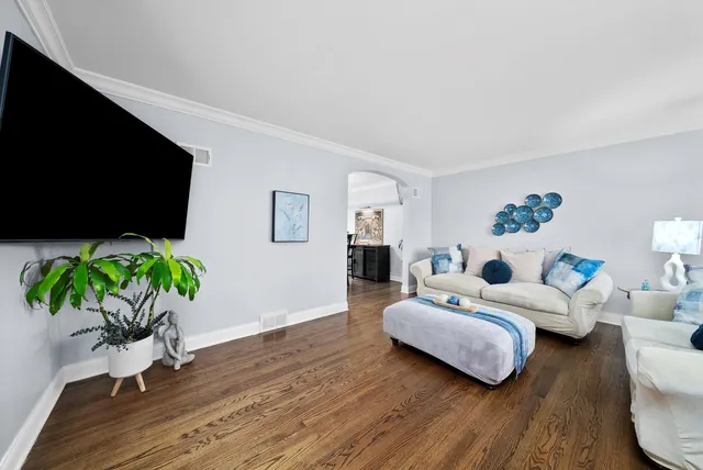 $379,900 | 6123 South Meade Avenue, Chicago, IL 60638