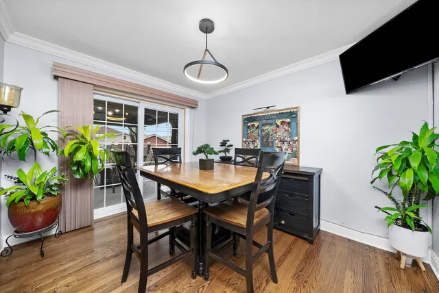 $379,900 | 6123 South Meade Avenue, Chicago, IL 60638