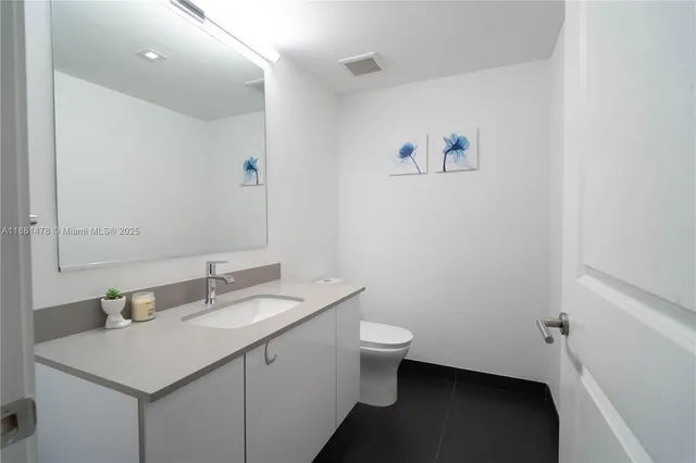 $439,000 | 1600 Northeast 1st Avenue, Unit 1412, Miami, FL 33132