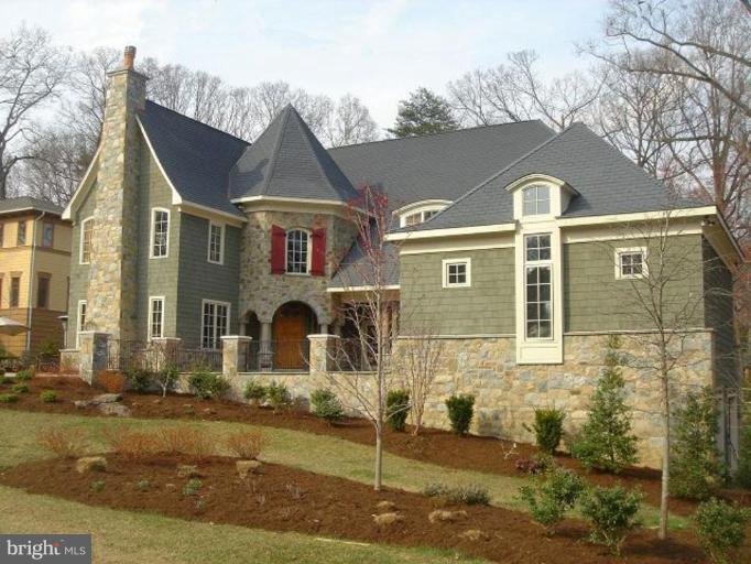 108 Kingsley Road Southeast Vienna, VA 22180 - Photo 9 of 9 More custom Homes from Ayrhill Homes