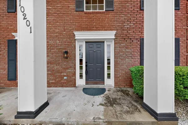 $2,890 | 10201 Napa Valley Drive, Frisco, TX 75035