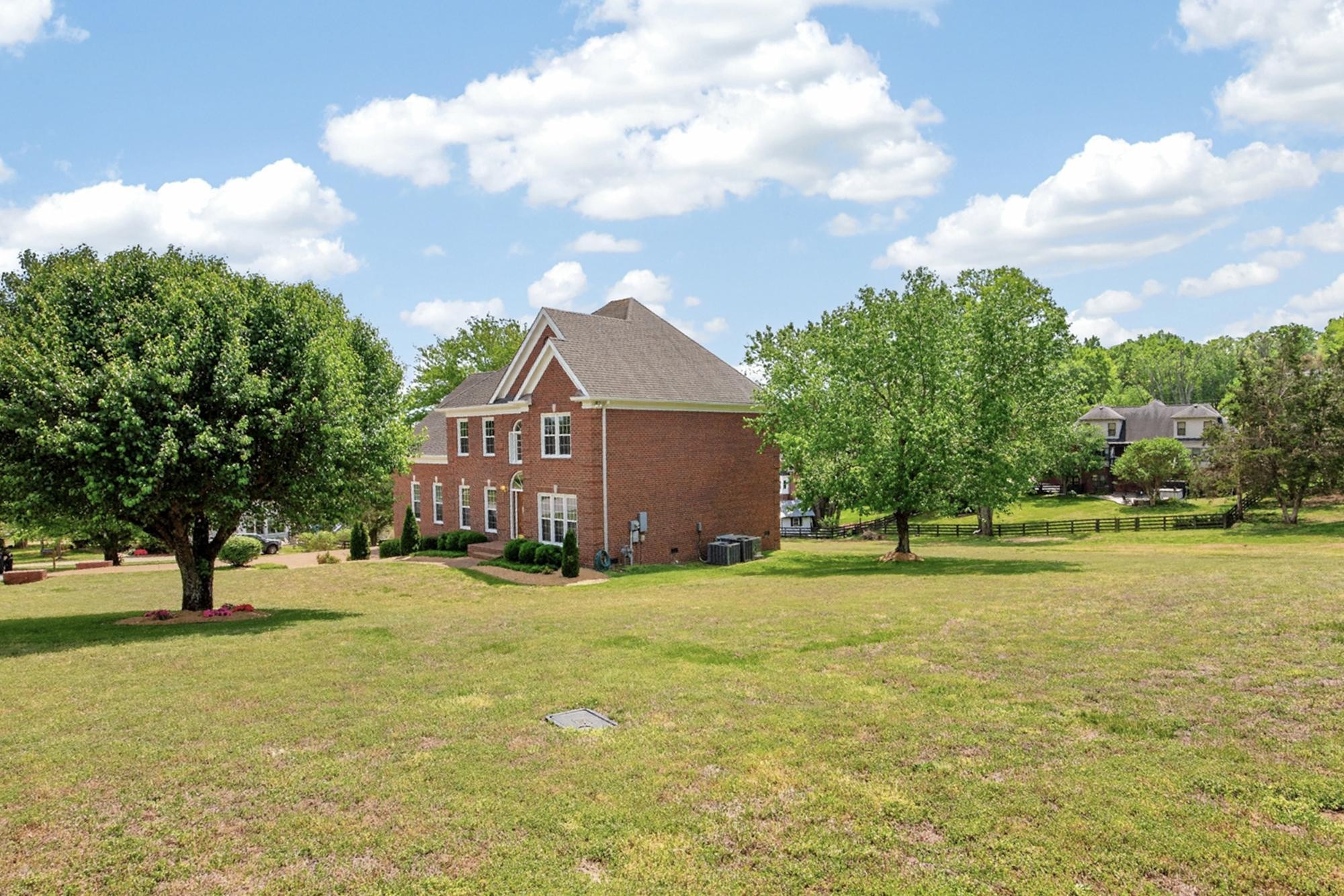 4220 Warren Road Franklin, TN 37067 - Photo 4 of 47 Gallery Image 4