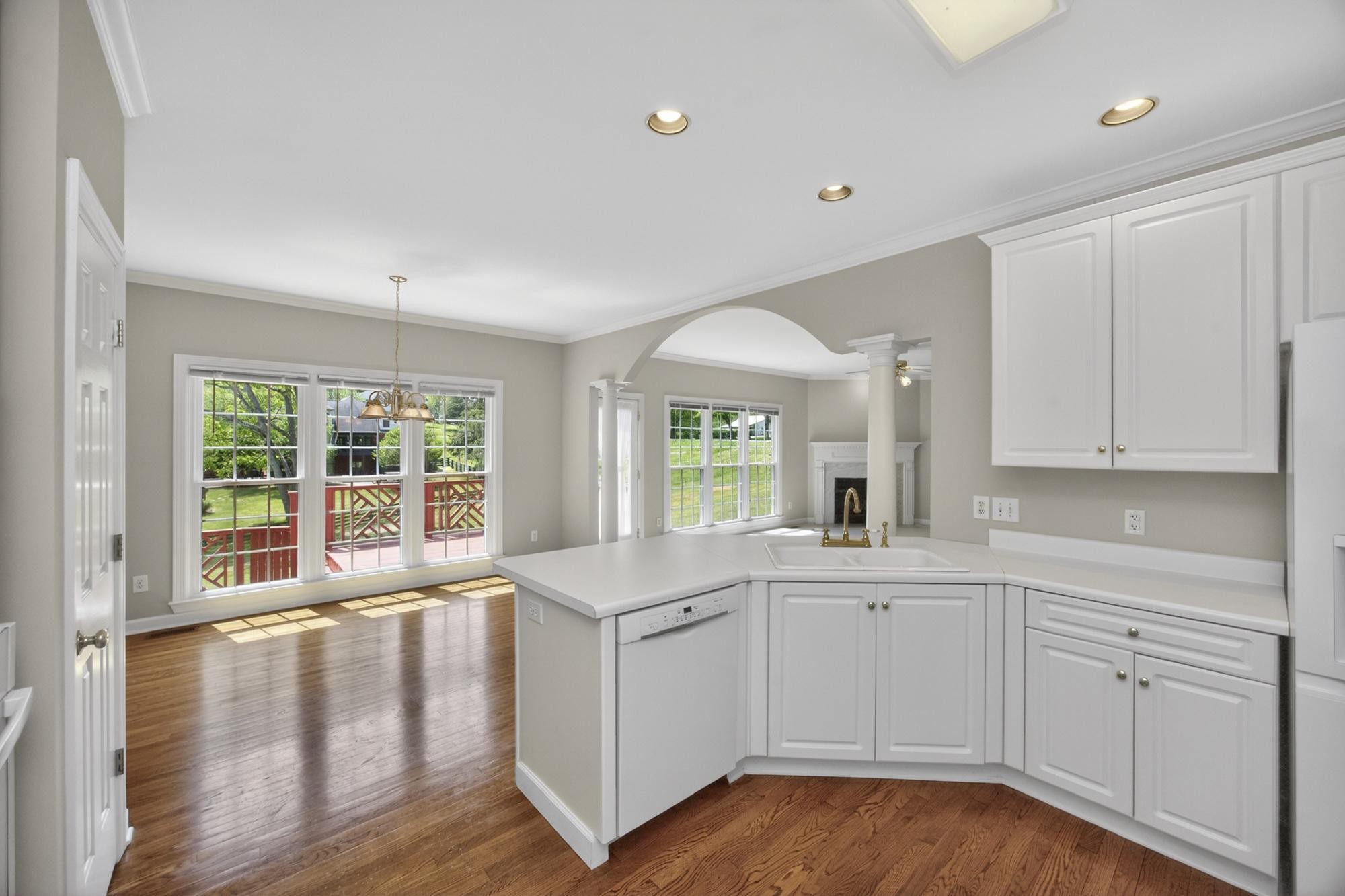 4220 Warren Road Franklin, TN 37067 - Photo 10 of 47 Gallery Image 10