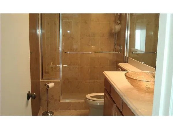 $2,400 | 114 Buttonwood Lane, Unit 114, Boynton Beach, FL 33436