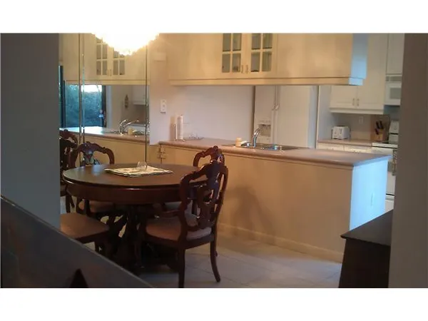 $2,400 | 114 Buttonwood Lane, Unit 114, Boynton Beach, FL 33436