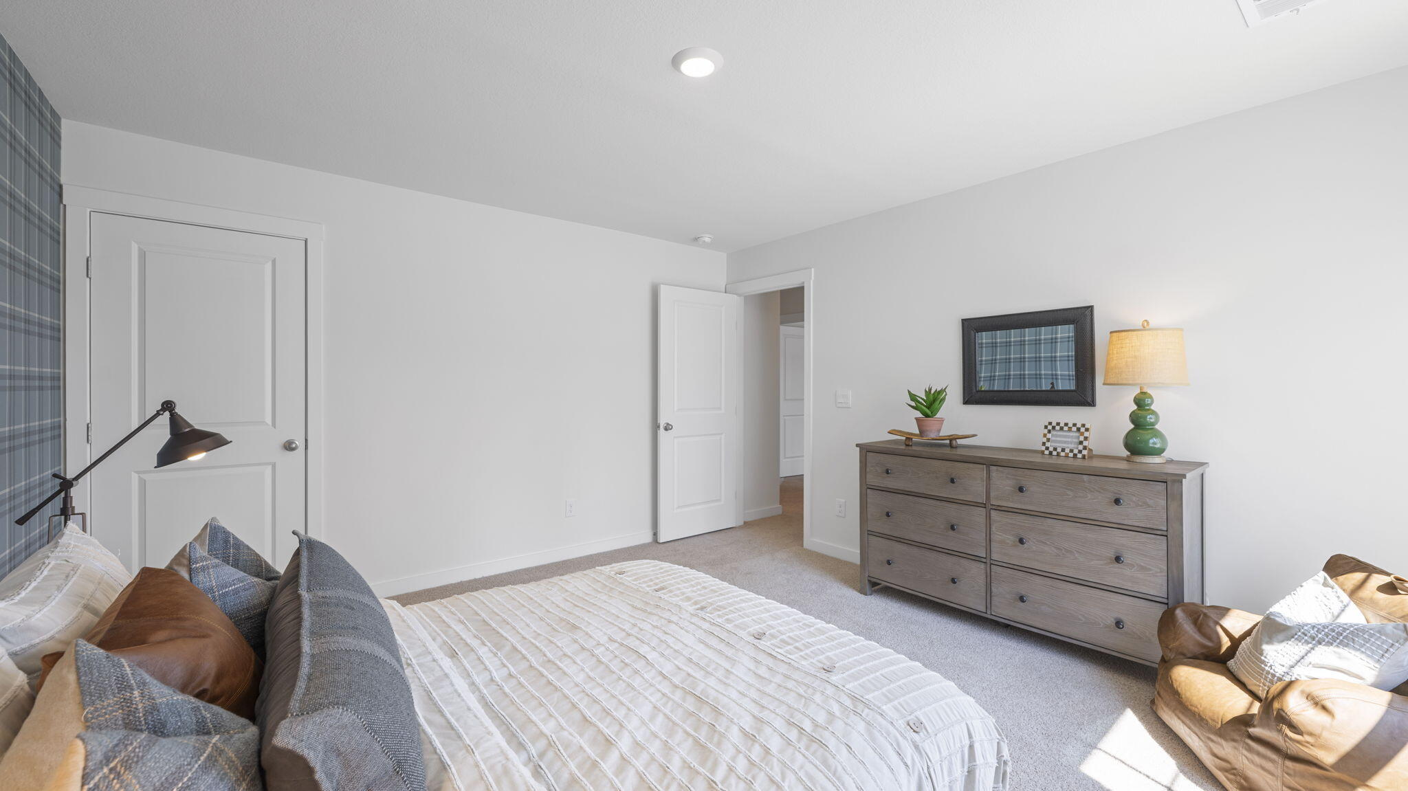 454 Fox Den Circle Dalton, GA 30721 - Photo 29 of 31 37-web-or-mls-DSC_4252