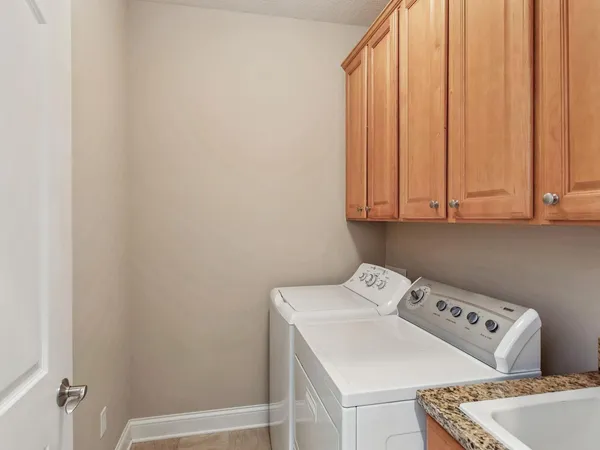 $599,500 | 4902 Steeplechase Court, Unit 35, Eagan, MN 55122