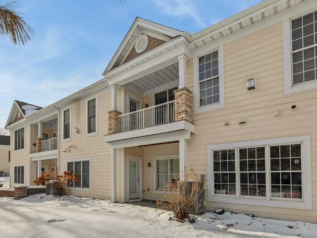 $629,900 | 4902 Steeplechase Court, Unit 35, St. Paul, MN 55122