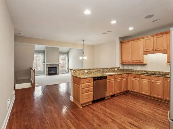 $599,500 | 4902 Steeplechase Court, Unit 35, Eagan, MN 55122