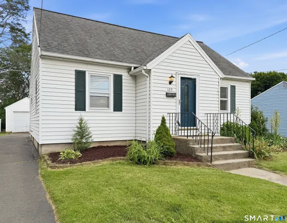 $2,900 | 135 Camp Avenue, Newington, CT 06111