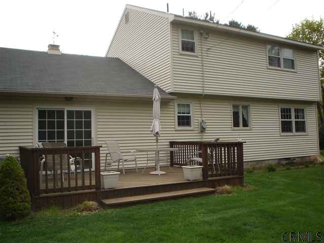 15 Carriage Road Bethlehem, NY 12054 - Photo 4 of 15 Photo 4