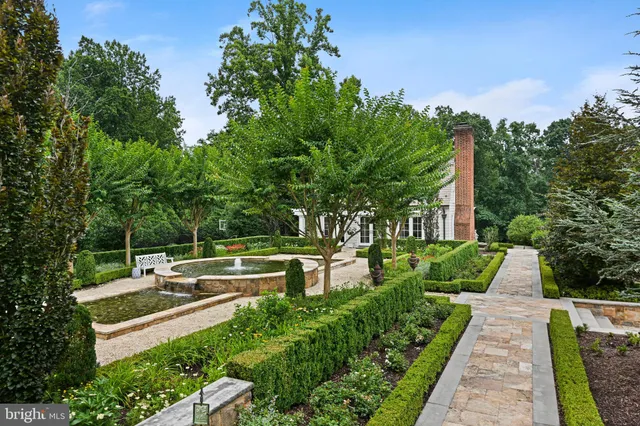 $15,000,000 | 11100 Kings Cavalier Court, Oakton, VA 22124