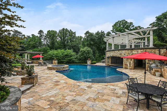 $15,000,000 | 11100 Kings Cavalier Court, Oakton, VA 22124