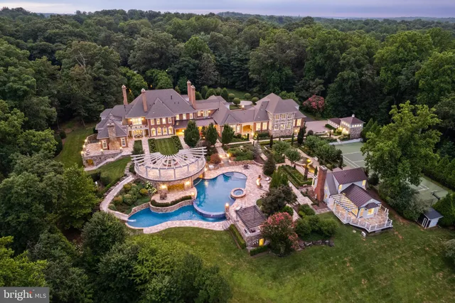 $15,000,000 | 11100 Kings Cavalier Court, Oakton, VA 22124