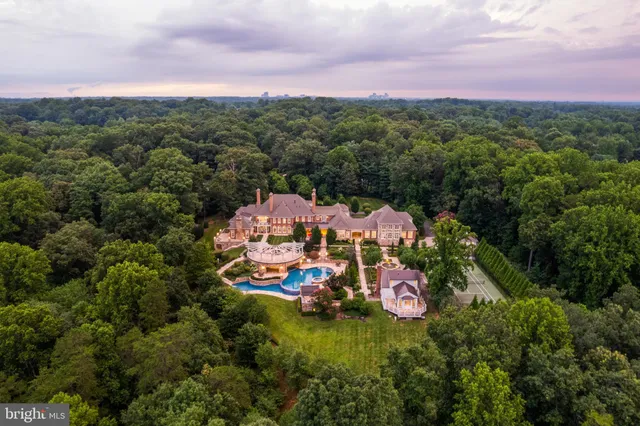 $15,000,000 | 11100 Kings Cavalier Court, Oakton, VA 22124