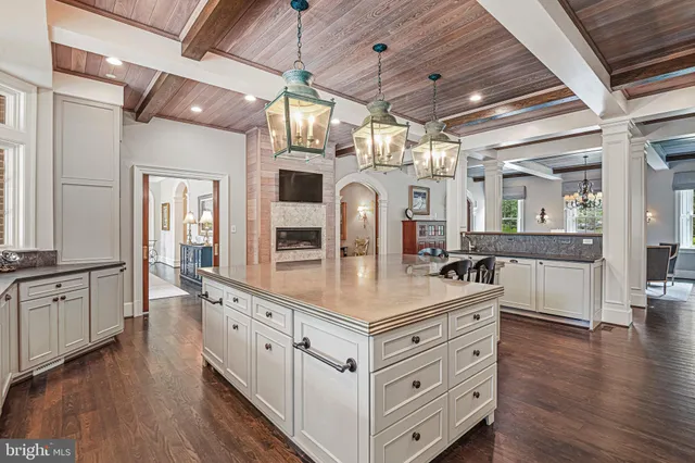 a view of a livingroom with furniture and window