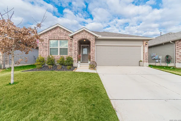 $1,995 | 2569 McCrae, New Braunfels, TX 78130