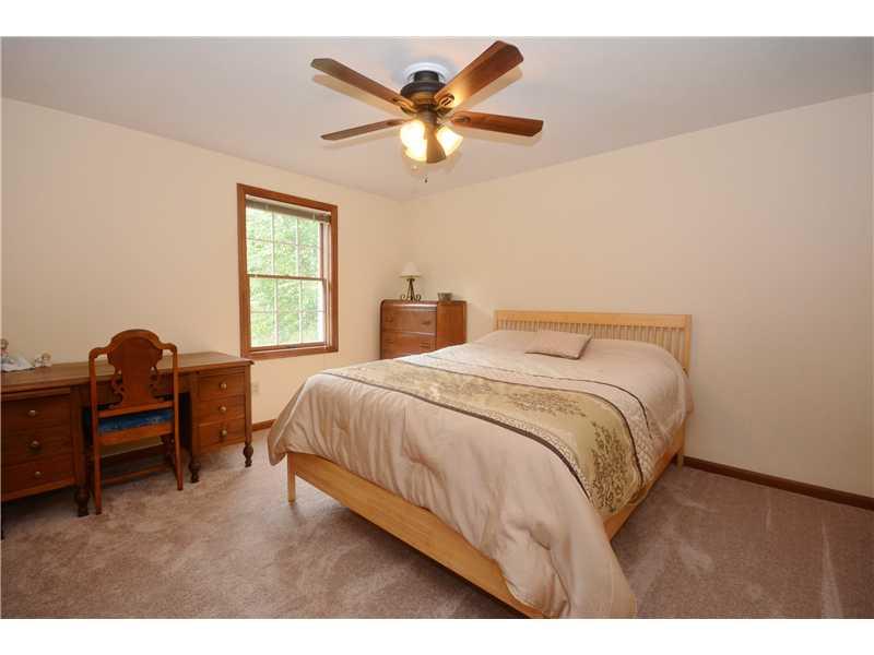 132 Froebe Road Venetia, PA 15367 - Photo 17 of 25 Bedroom. Guest will feel very welcome in this room.