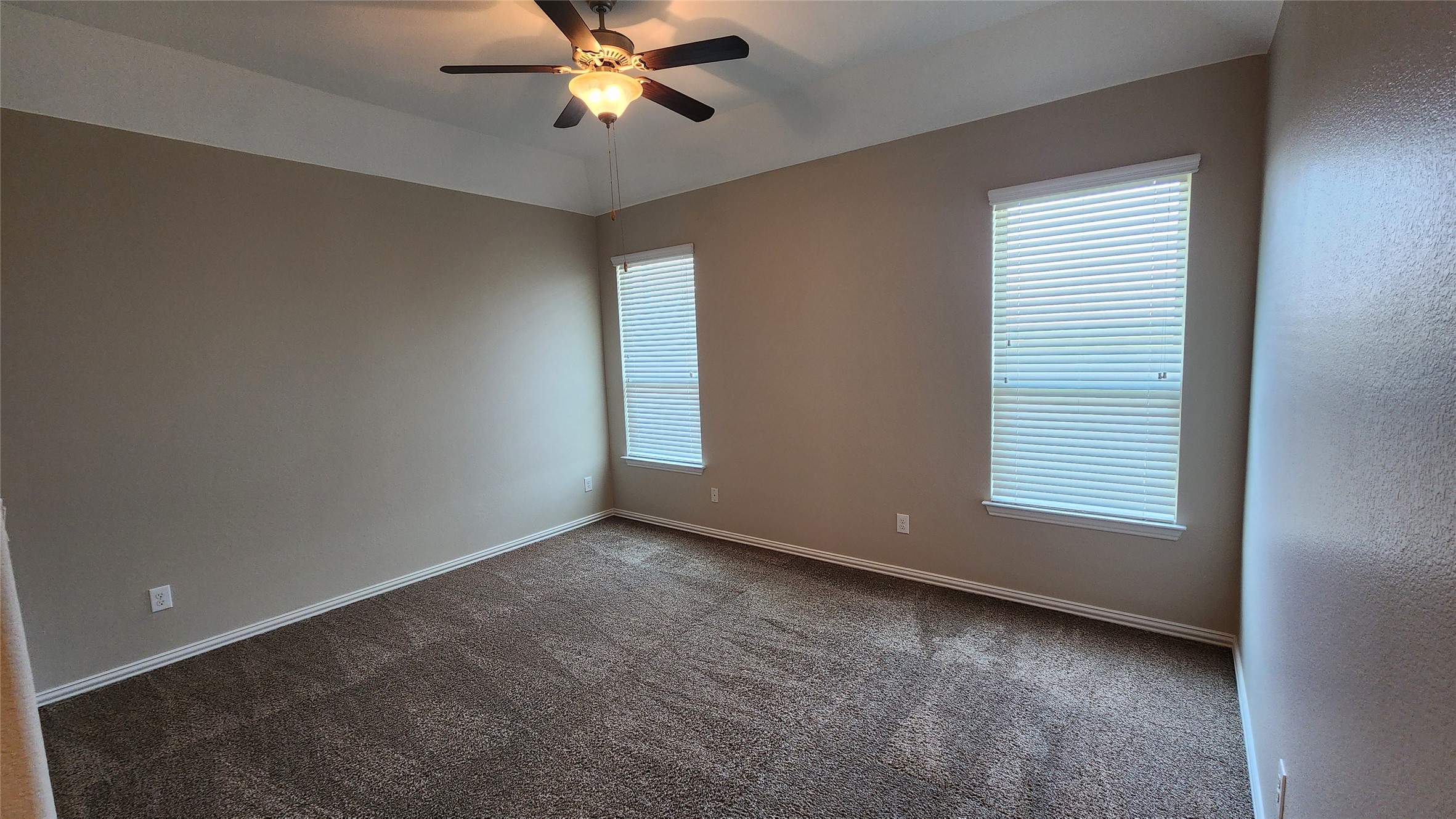 18428 Blush Rose Road Pflugerville, TX 78660 - Photo 20 of 32 Master Bedroom