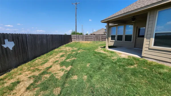 $2,200 | 18428 Blush Rose Road, Pflugerville, TX 78660