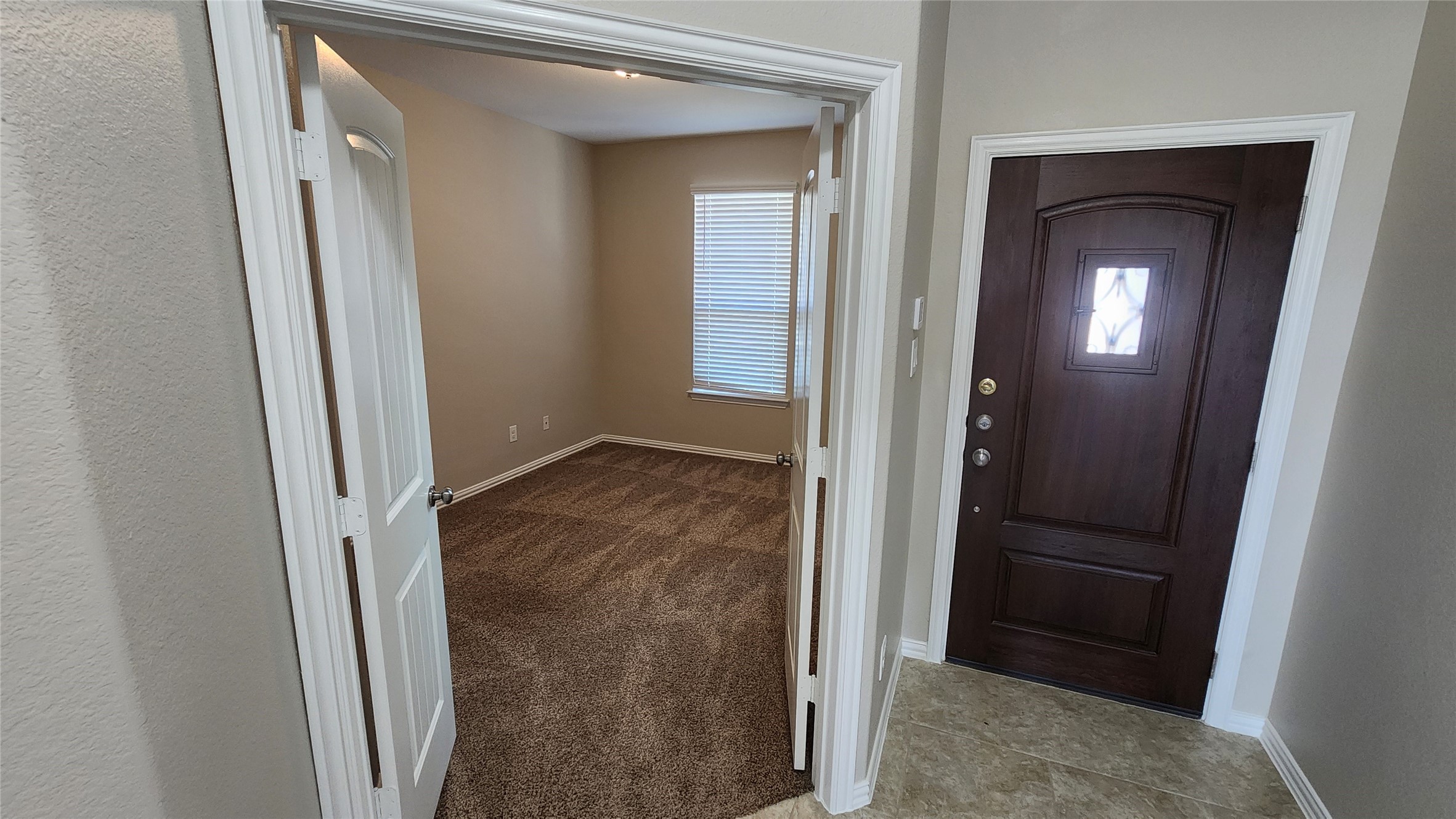18428 Blush Rose Road Pflugerville, TX 78660 - Photo 5 of 32 Entry and office