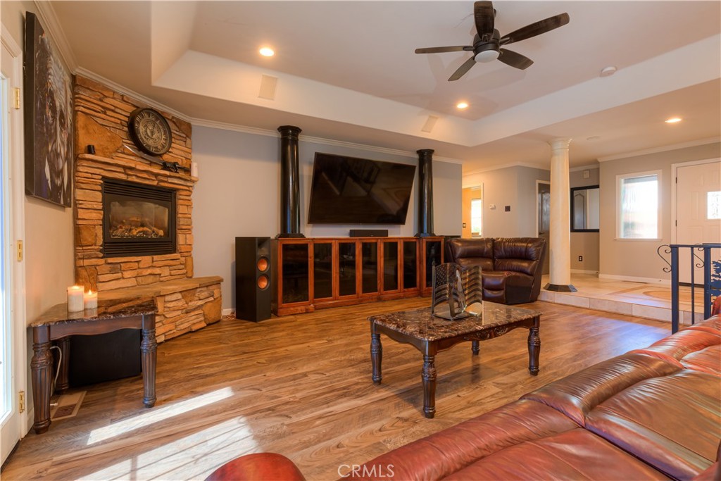 3929 Pardes Way Paradise, CA 95969 - Photo 12 of 73 a living room with furniture and a flat screen tv
