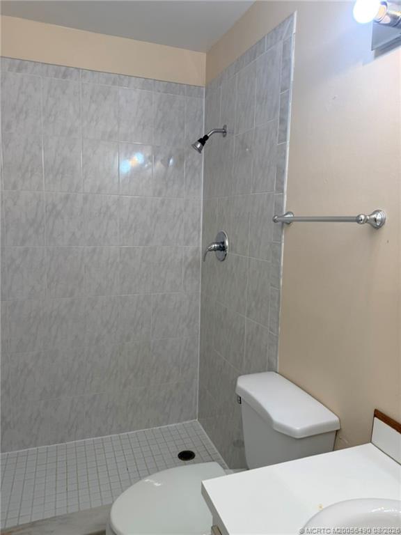 800 Northwest Fork Road, Unit 1010 Stuart, FL 34994 - Photo 23 of 35 Gallery Image 23