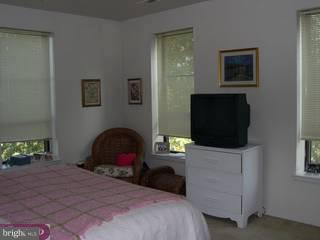 2 F Fairway Road, Unit F Reading, PA 19607 - Photo 4 of 6 Gallery Image 4