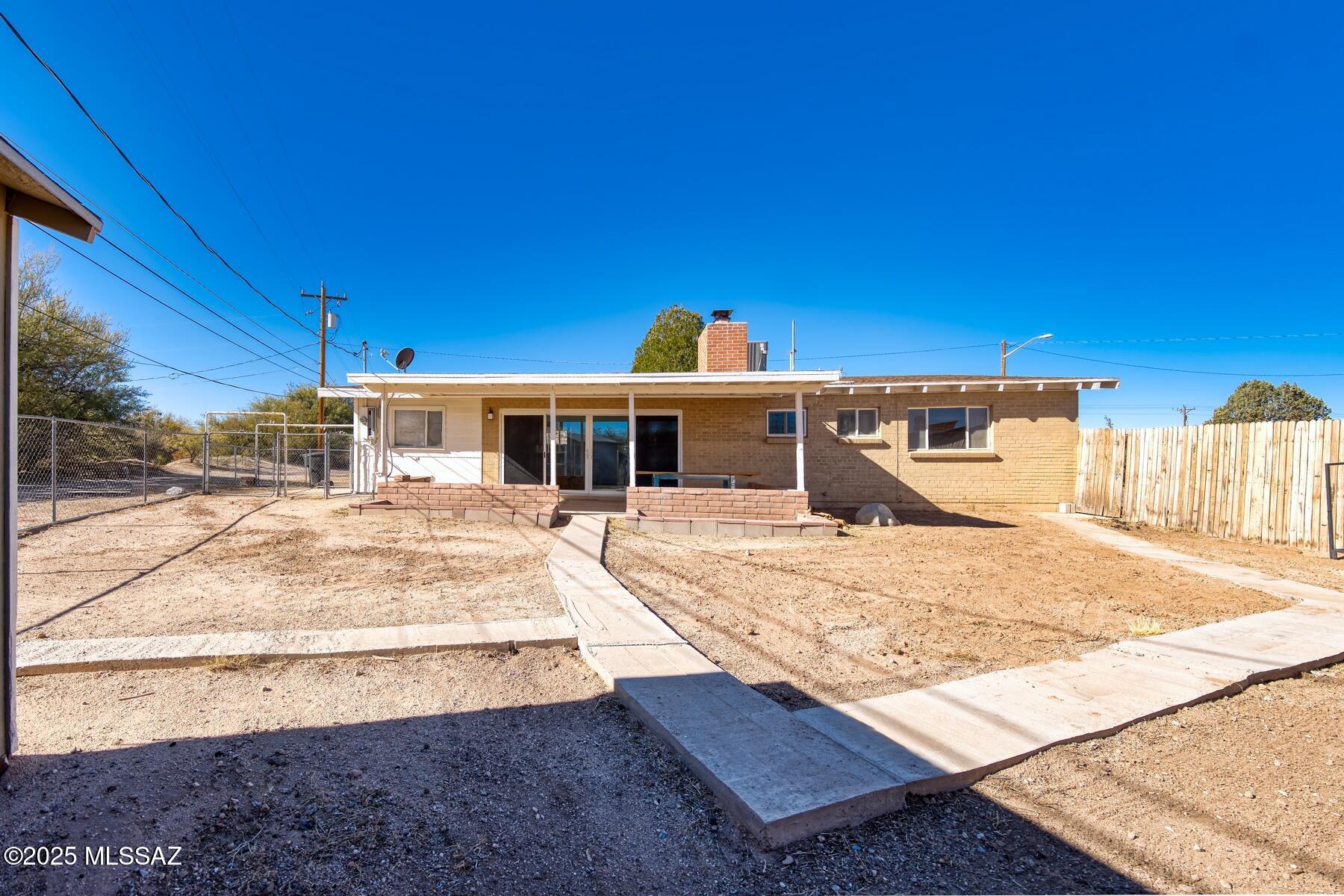 885 South Post Road Benson, AZ 85602 - Photo 8 of 26