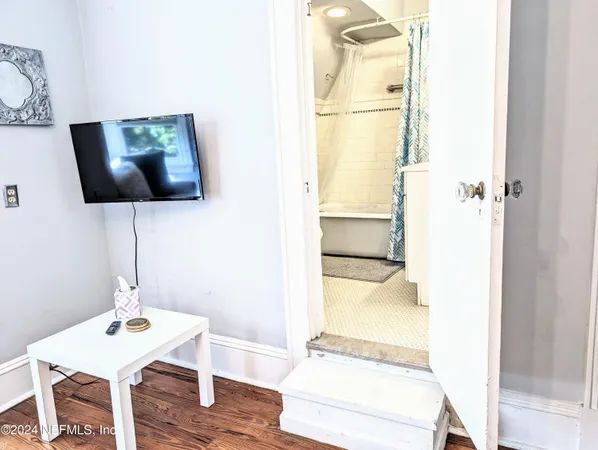 $1,300 | 2727 Riverside Avenue, Unit 3, Jacksonville, FL 32205