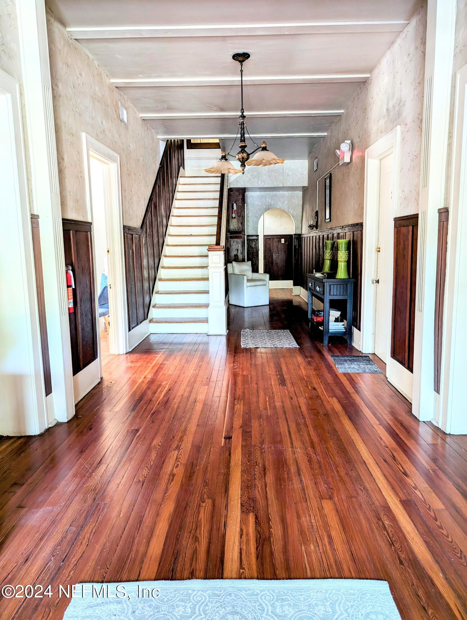 2727 Riverside Avenue, Unit 3 Jacksonville, FL 32205 - Photo 3 of 13 PXL_20240503_201501762.MP~2