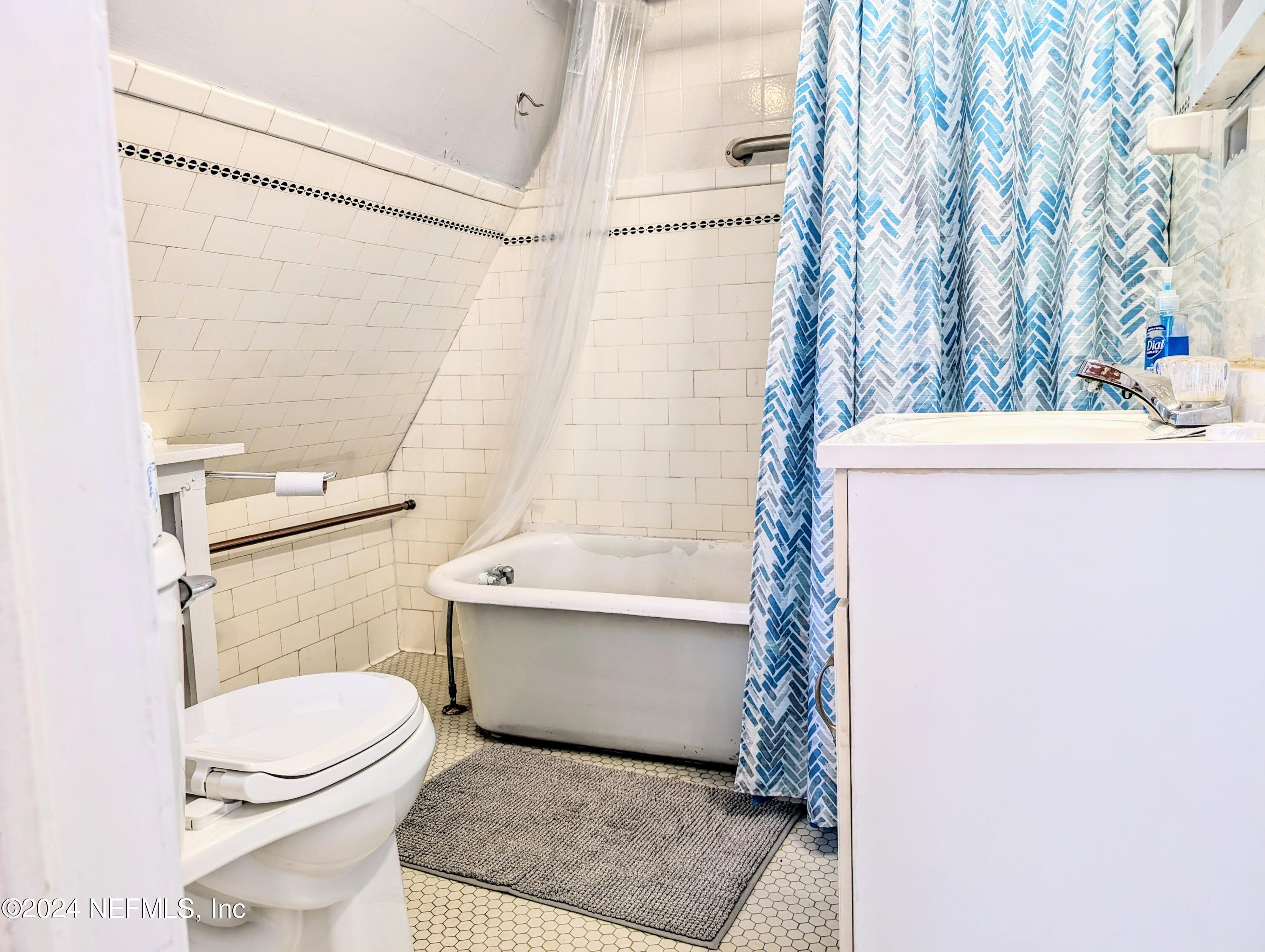 2727 Riverside Avenue, Unit 3 Jacksonville, FL 32205 - Photo 10 of 13 PXL_20240503_204042534~2