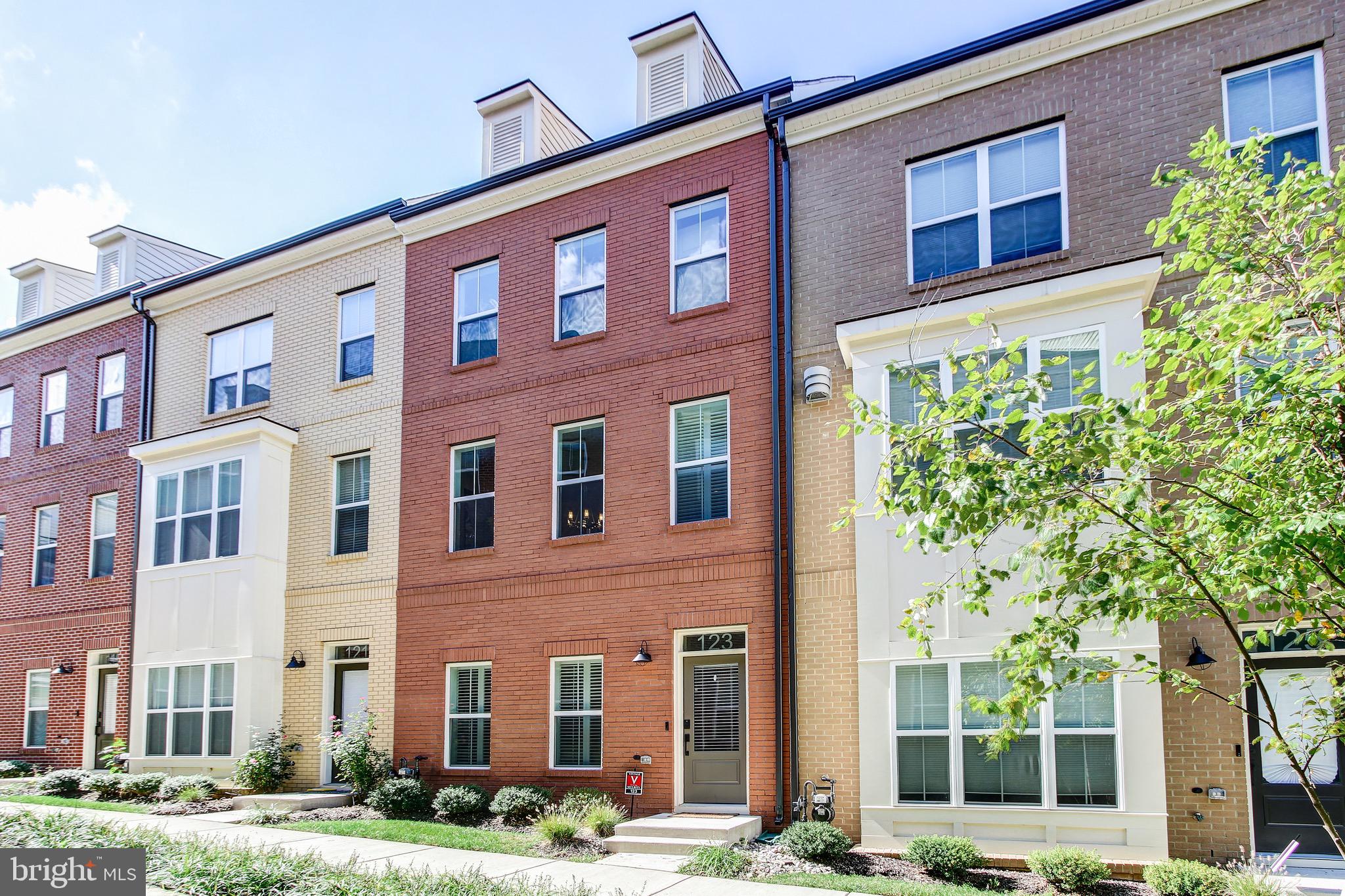 123 Kandinsky Loop Silver Spring, MD 20906 - Photo 3 of 35 Gallery Image 3