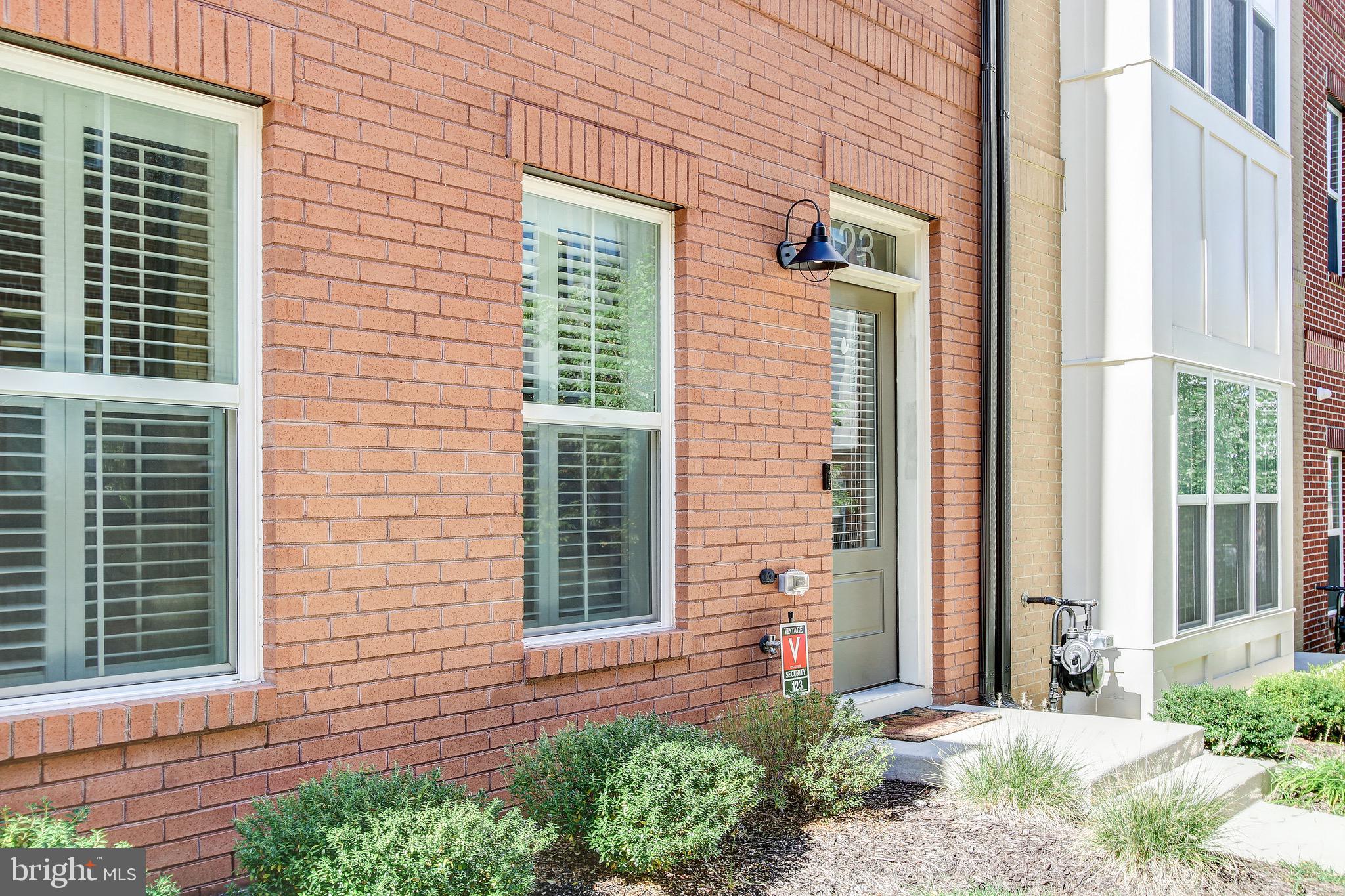 123 Kandinsky Loop Silver Spring, MD 20906 - Photo 4 of 35 Gallery Image 4