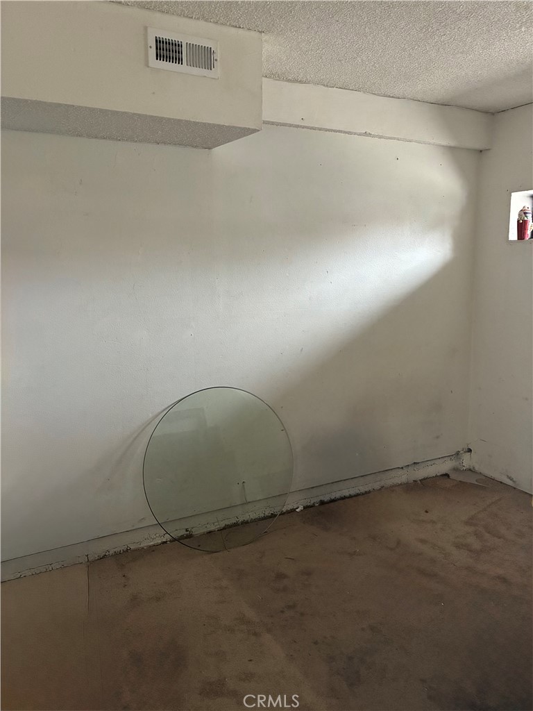 1144 North Glenwood Avenue Rialto, CA 92376 - Photo 20 of 35 a view of an empty room