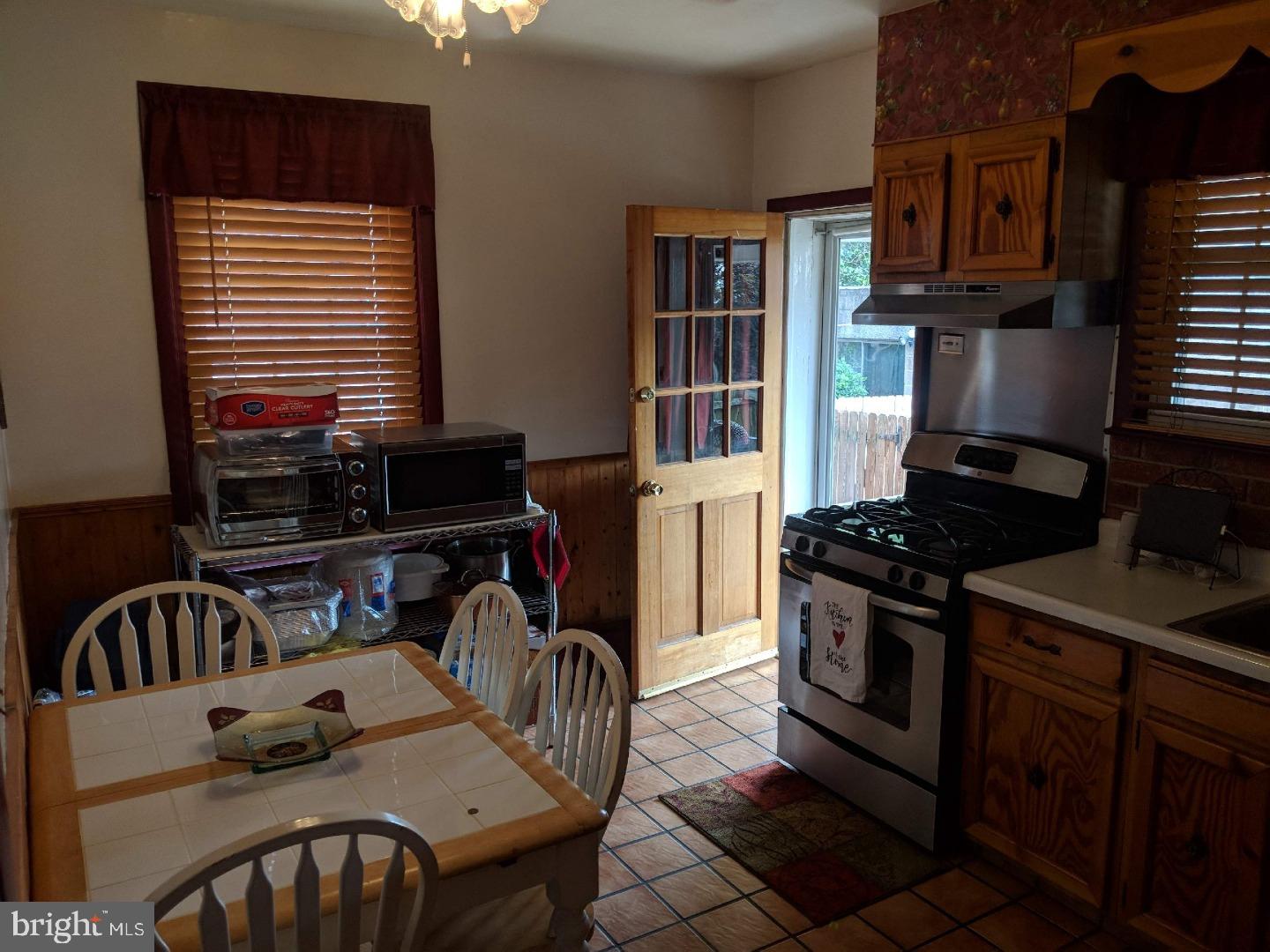 6329 Martins Mill Road Philadelphia, PA 19111 - Photo 11 of 18 Kitchen
