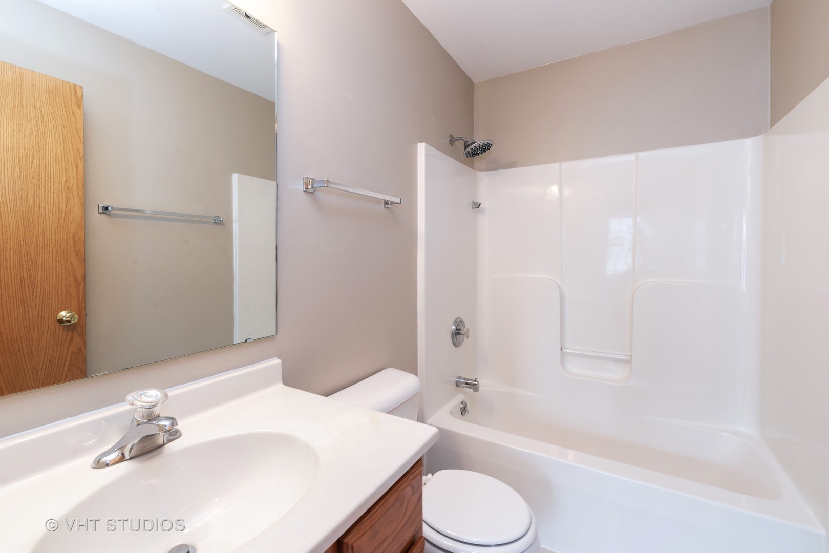 660 South Peace Road, Unit 1 Sycamore, IL 60178 - Photo 14 of 23