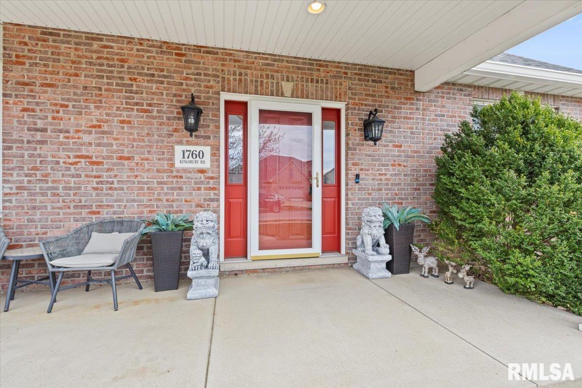 1760 Kingsbury Road Washington, IL 61571 - Photo 13 of 85 Gallery Image 13