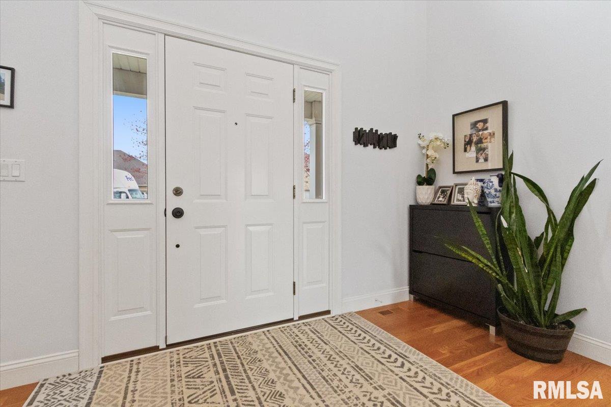 1760 Kingsbury Road Washington, IL 61571 - Photo 14 of 85 Gallery Image 14