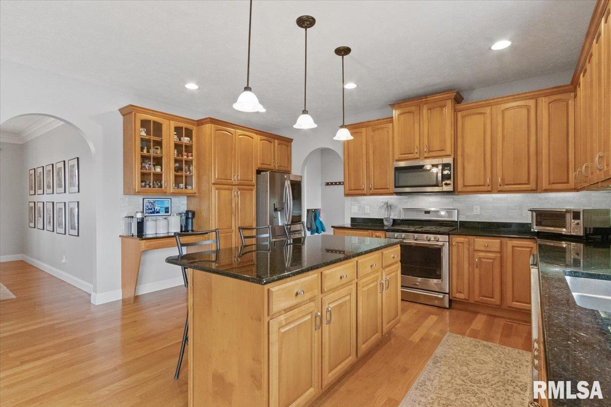 1760 Kingsbury Road Washington, IL 61571 - Photo 23 of 85 Gallery Image 23