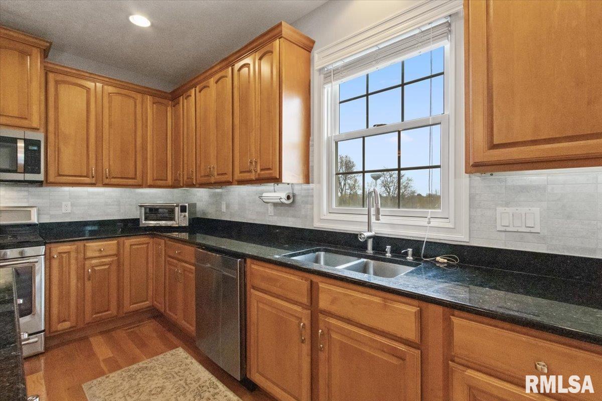 1760 Kingsbury Road Washington, IL 61571 - Photo 27 of 85 Gallery Image 27