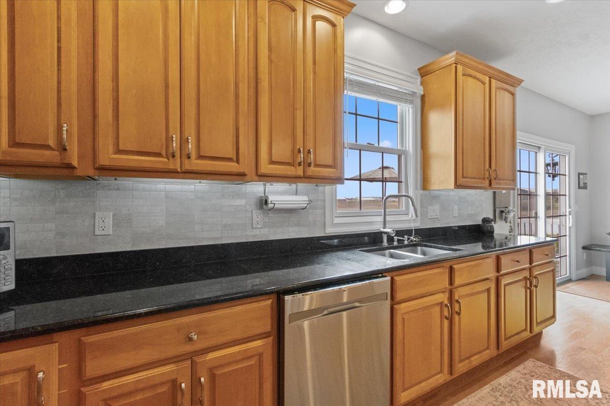 1760 Kingsbury Road Washington, IL 61571 - Photo 29 of 85 Gallery Image 29