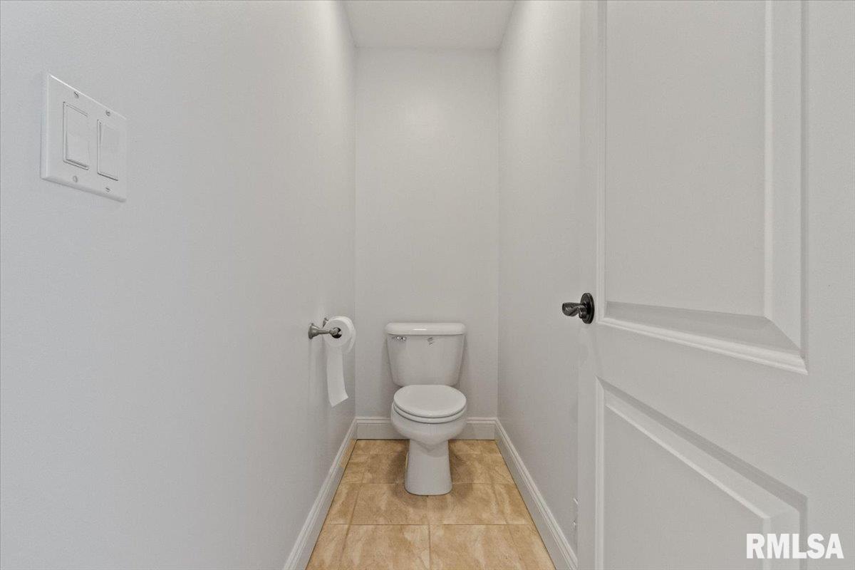 1760 Kingsbury Road Washington, IL 61571 - Photo 53 of 85 Gallery Image 53